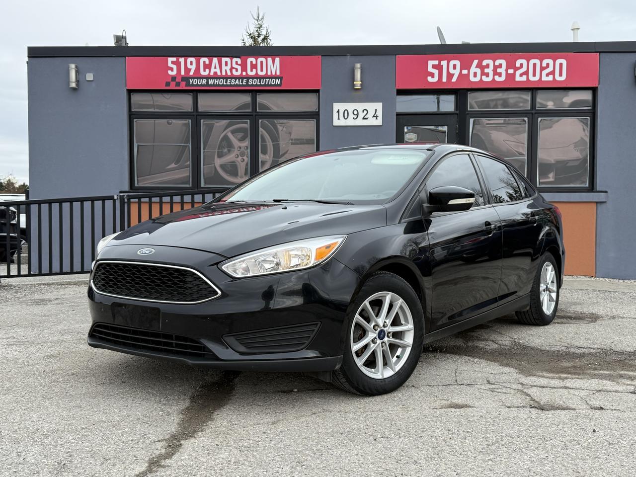 2017 Ford Focus SE | Backup Camera | Heated Seats | Bluetooth Photo0