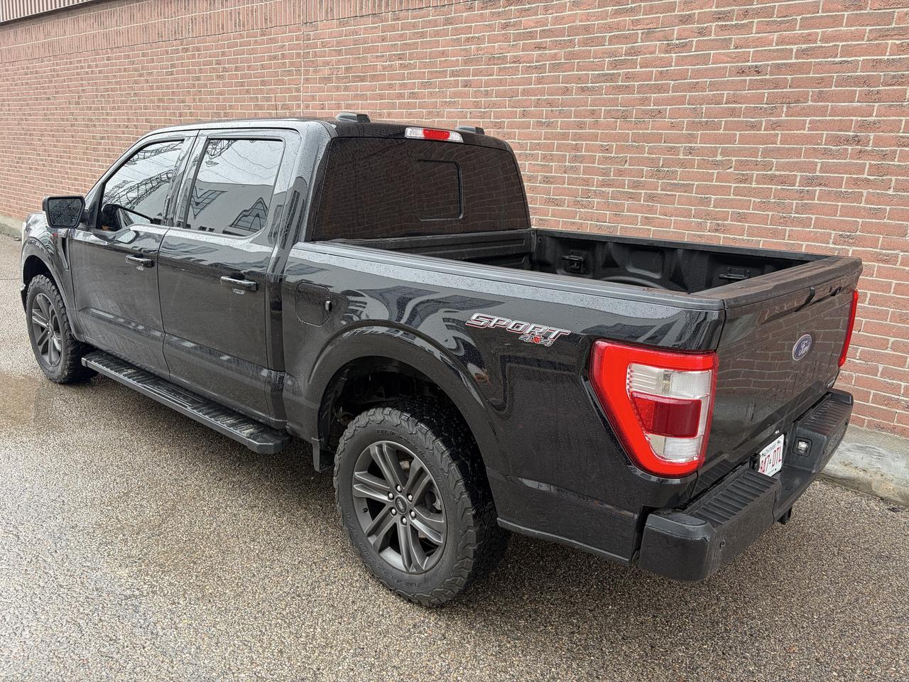2021 Ford F-150 Lariat Photo2