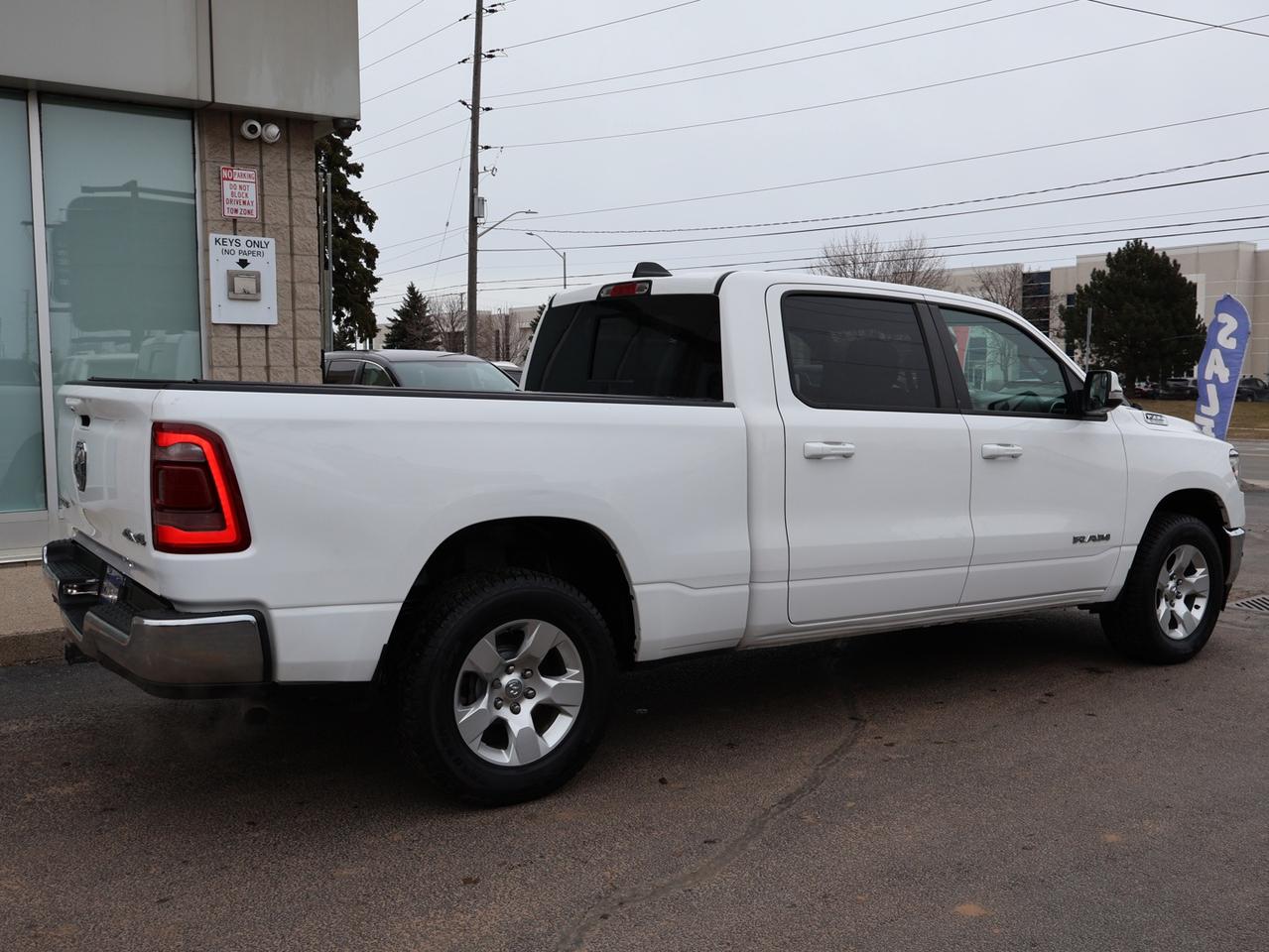 2021 RAM 1500 BIG HORN CREW 4WD CERTIFIED *1 OWNER*ACCIDENT FREE* CAMERA BLUETOOTH HEATED SEATS CRUISE ALLOYS Photo