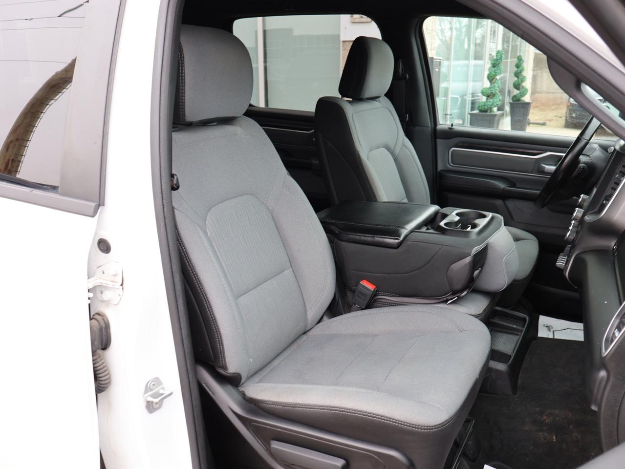 2021 RAM 1500 BIG HORN CREW 4WD CERTIFIED *1 OWNER*ACCIDENT FREE* CAMERA BLUETOOTH HEATED SEATS CRUISE ALLOYS Photo