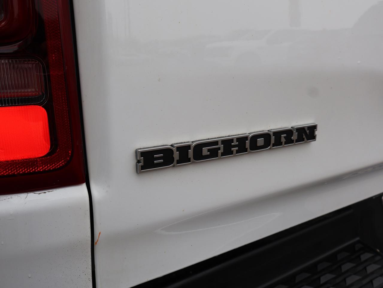 2021 RAM 1500 BIG HORN CREW 4WD CERTIFIED *1 OWNER*ACCIDENT FREE* CAMERA BLUETOOTH HEATED SEATS CRUISE ALLOYS Photo