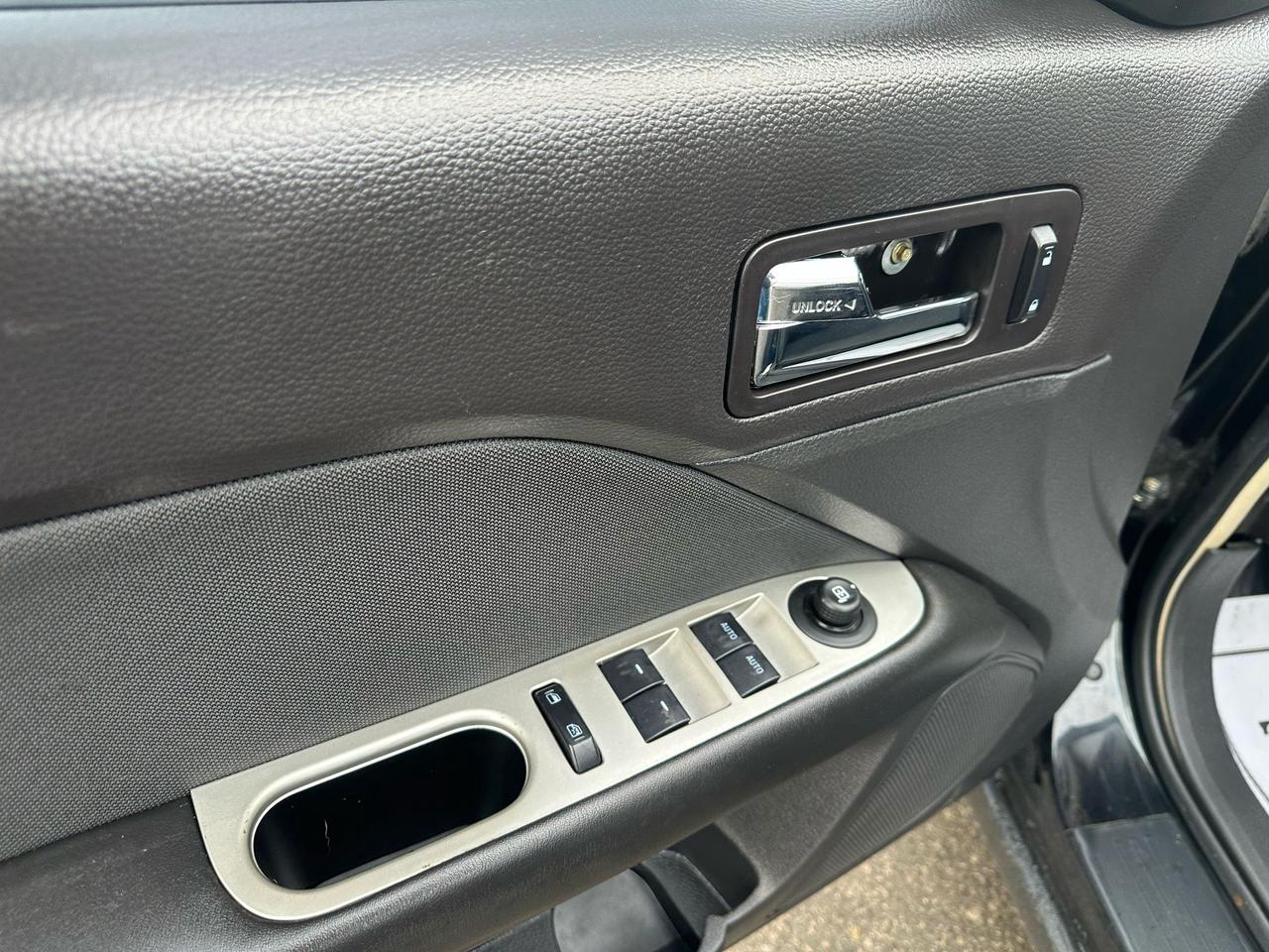 2011 Ford Fusion SEL Photo