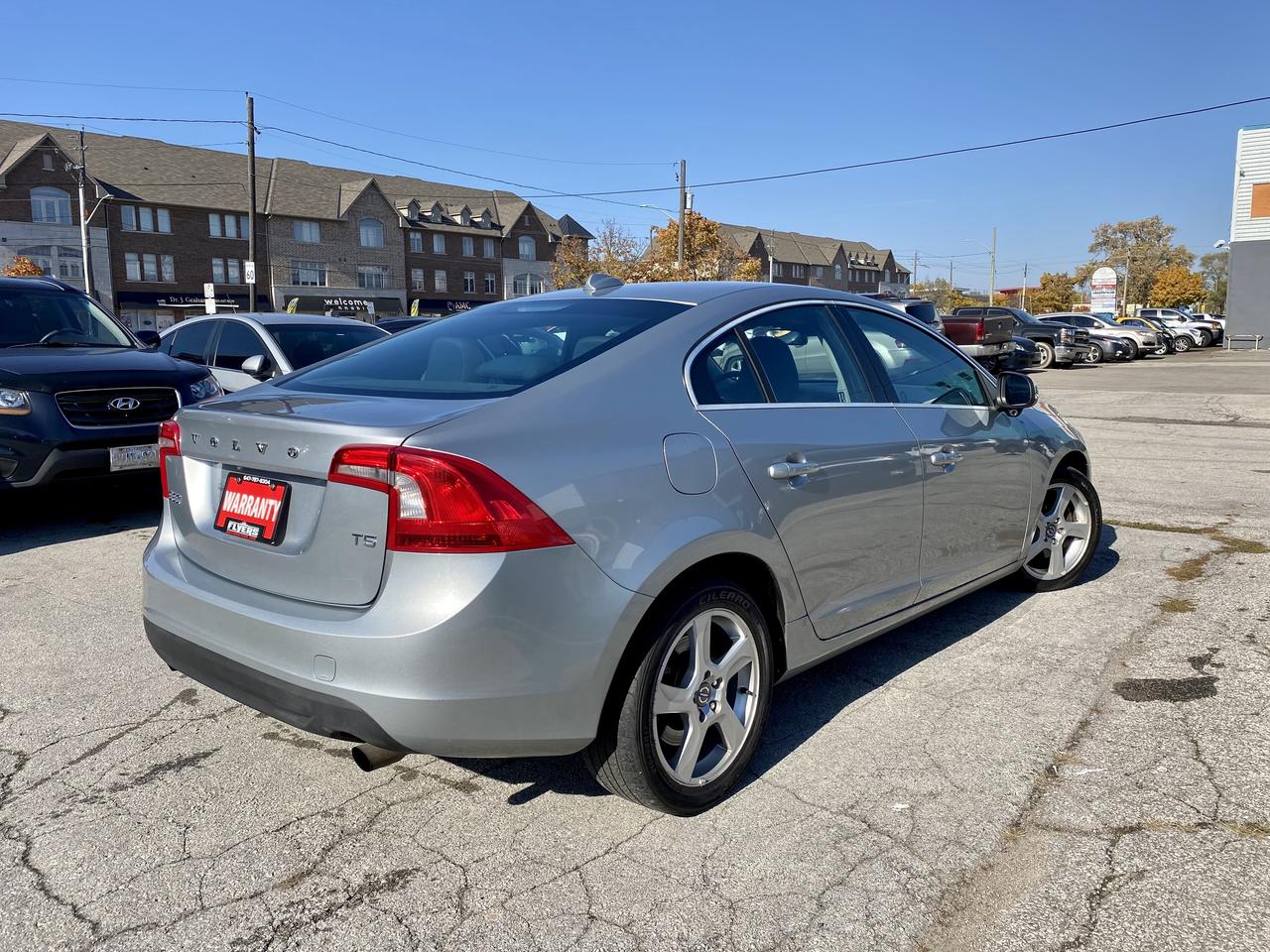 2012 Volvo S-60 T5 Photo