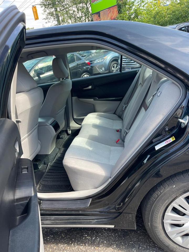 2012 Toyota Camry L Photo