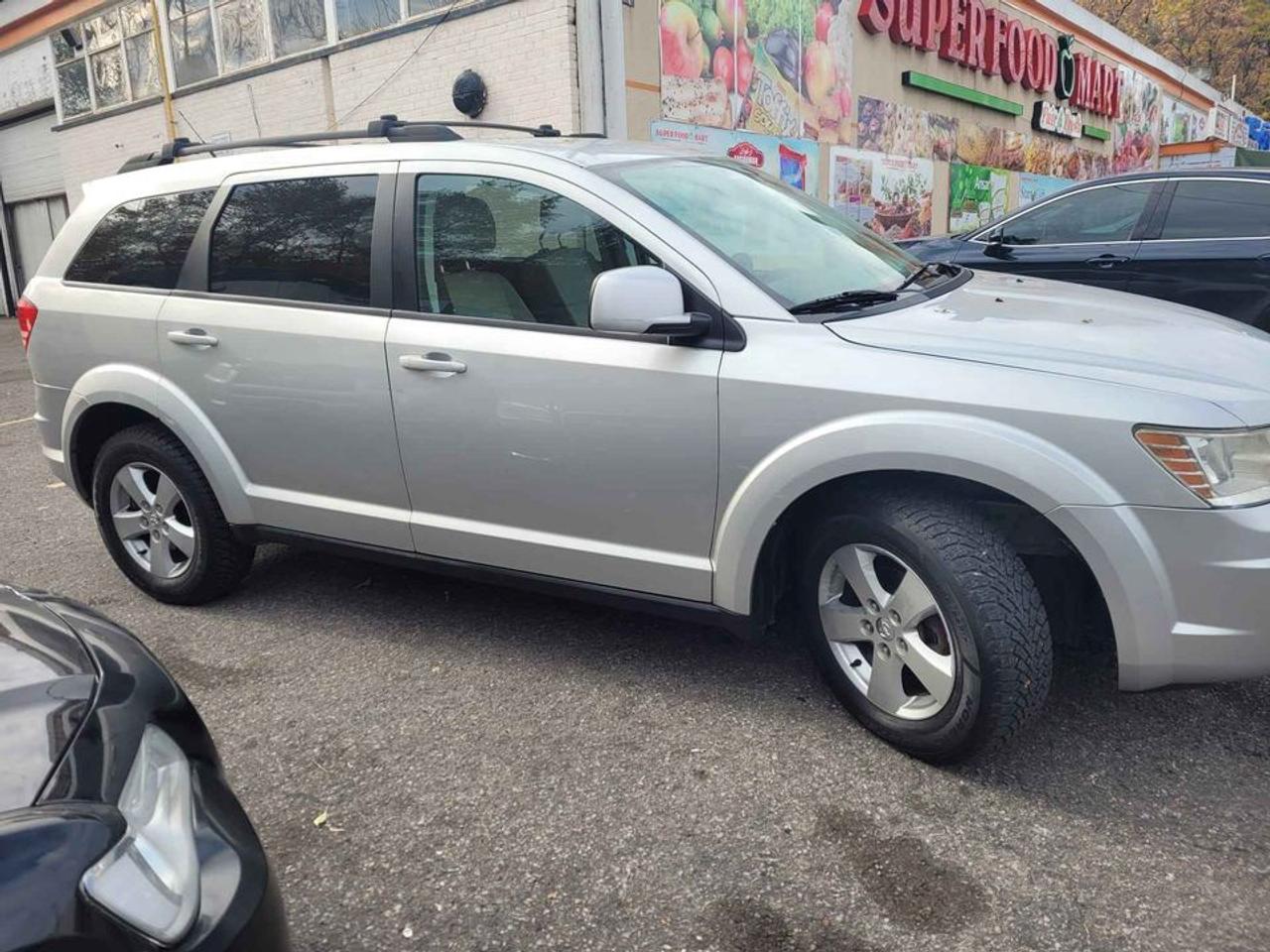 2010 Dodge Journey SXT Photo