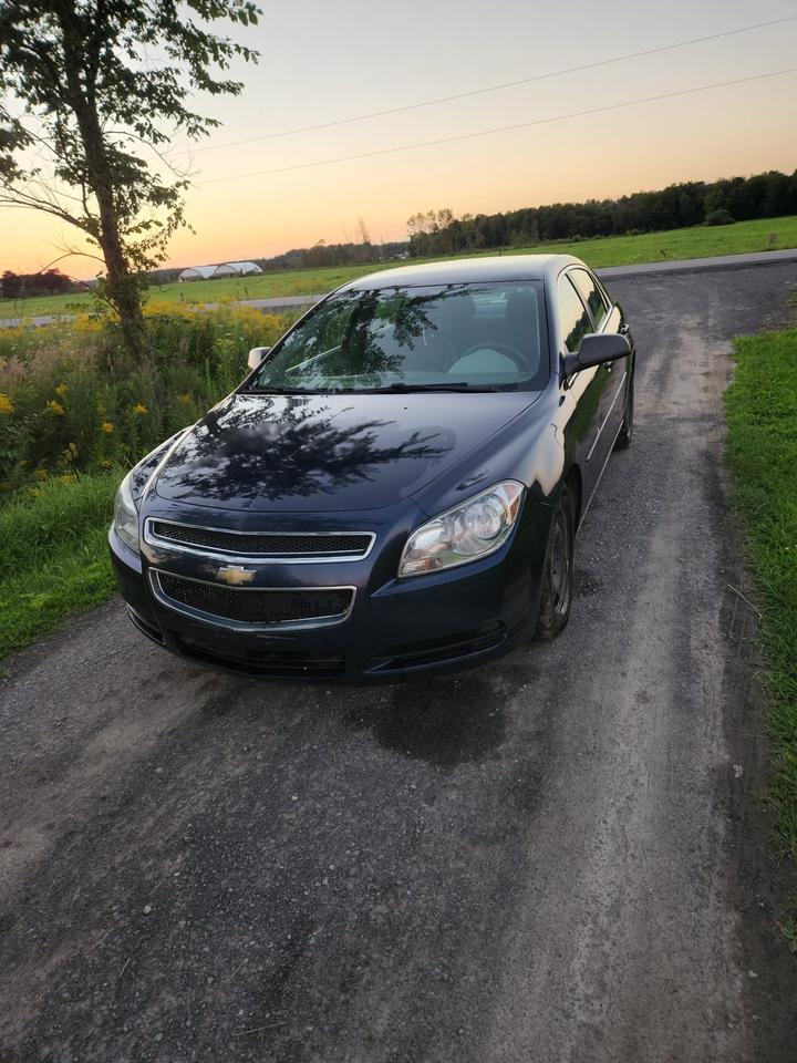 2011 Chevrolet Malibu LS Photo
