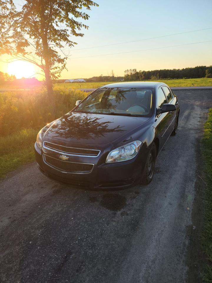 2011 Chevrolet Malibu LS Photo0