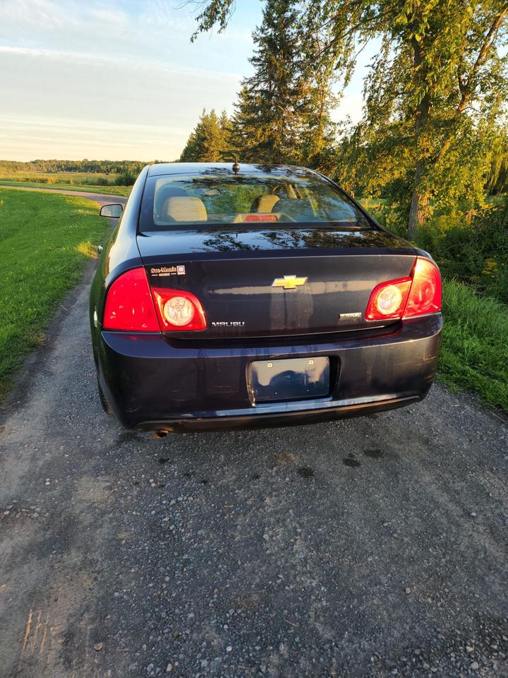 2011 Chevrolet Malibu LS Photo