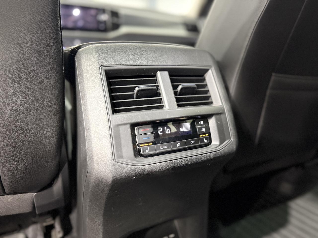 2023 Volkswagen Atlas EXECLINE Photo