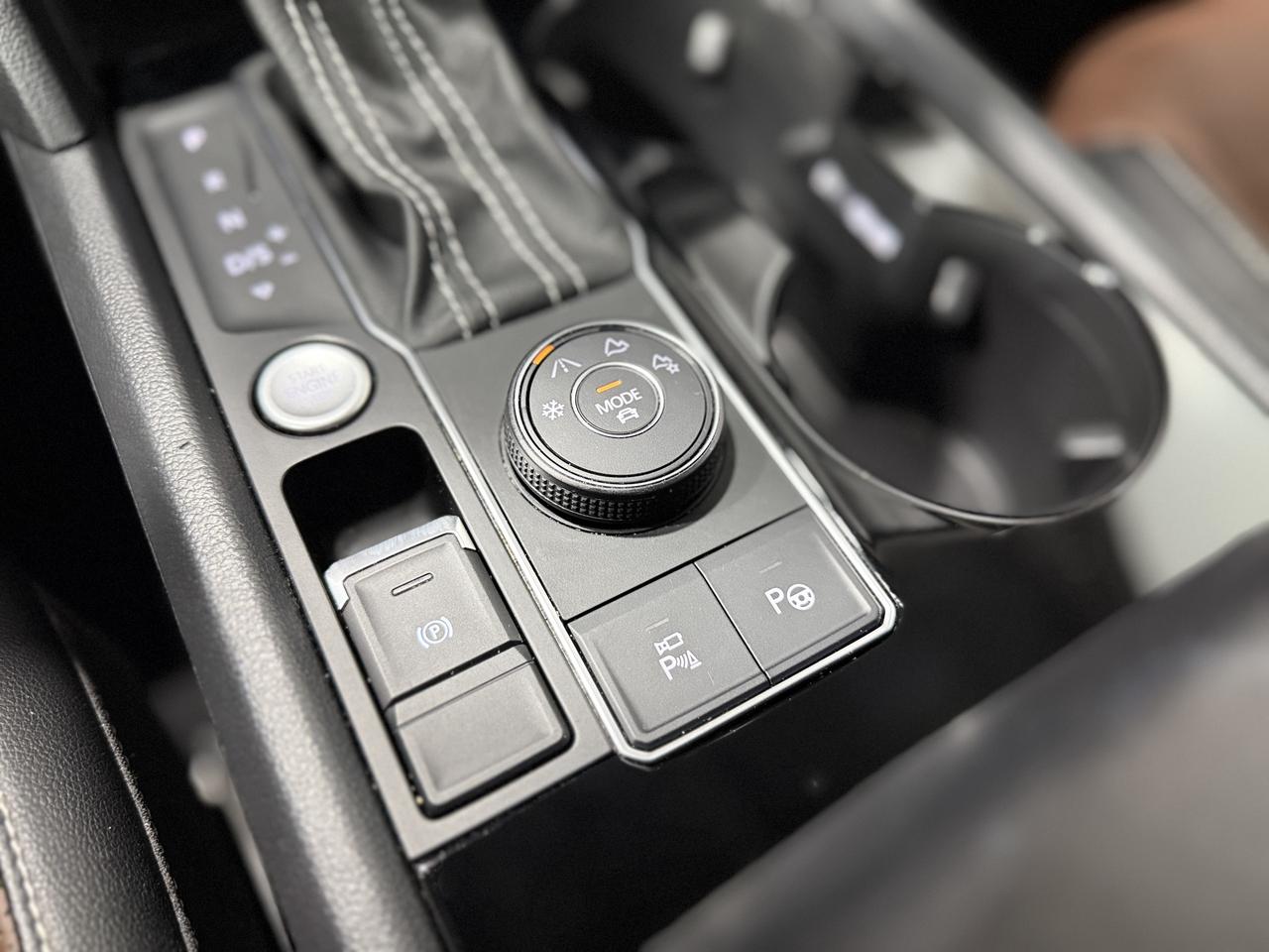 2023 Volkswagen Atlas EXECLINE Photo