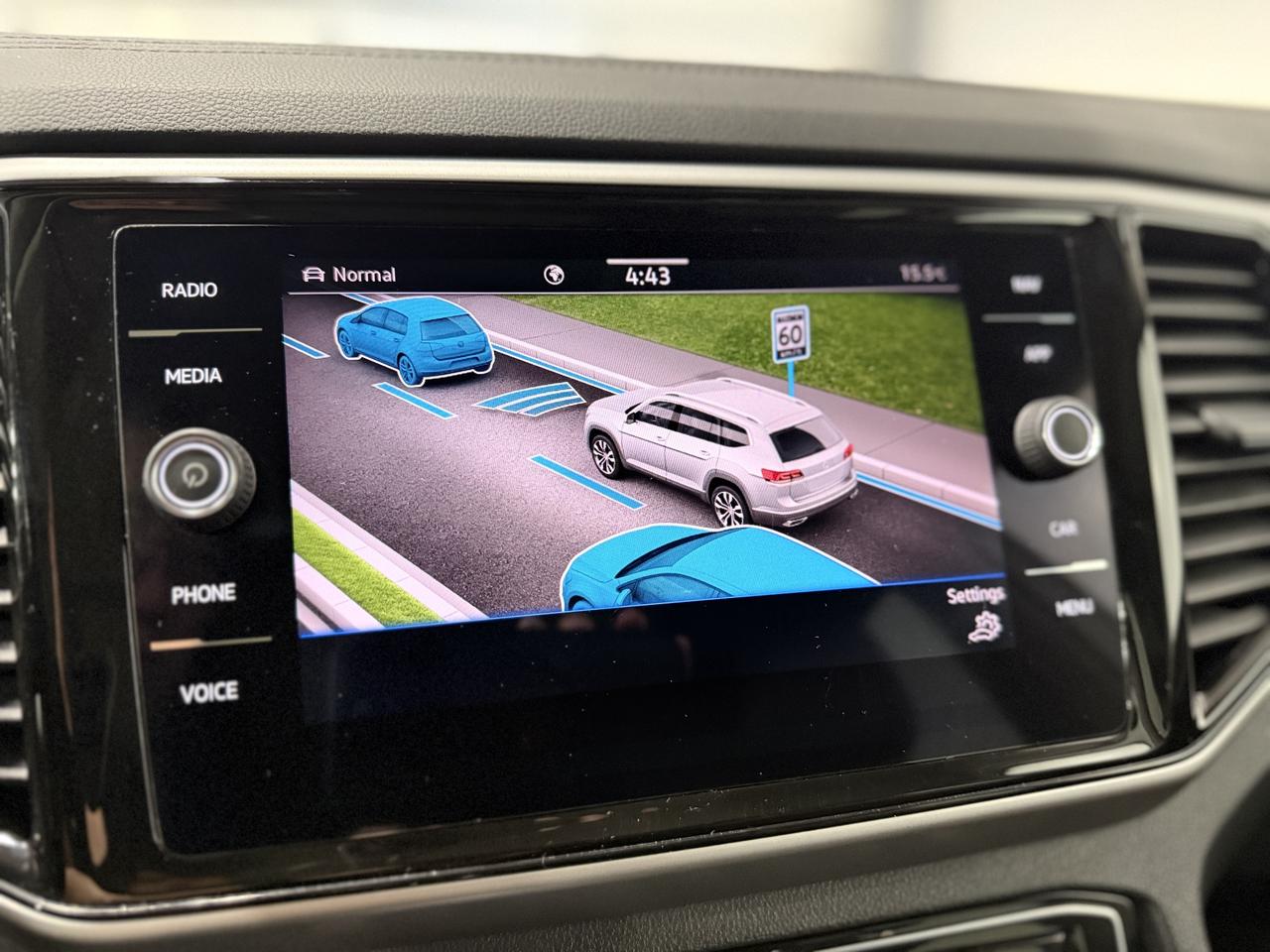 2023 Volkswagen Atlas EXECLINE Photo