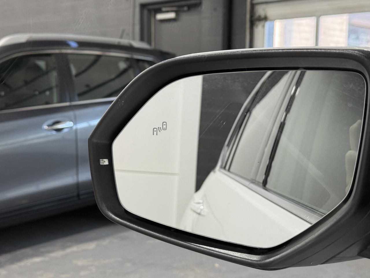 2023 Volkswagen Atlas EXECLINE Photo