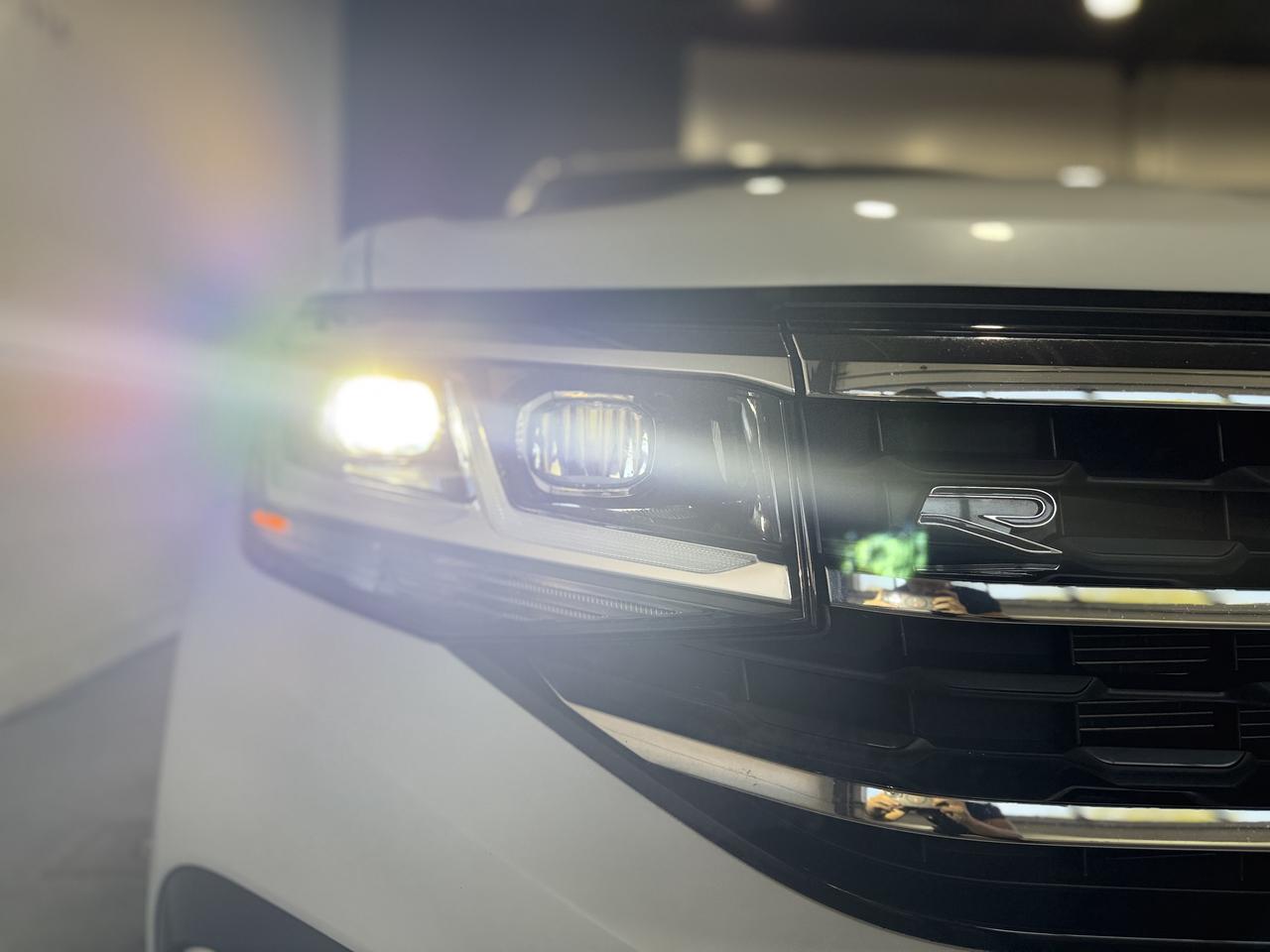 2023 Volkswagen Atlas EXECLINE Photo