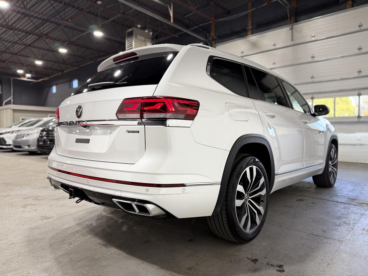 2023 Volkswagen Atlas EXECLINE Photo