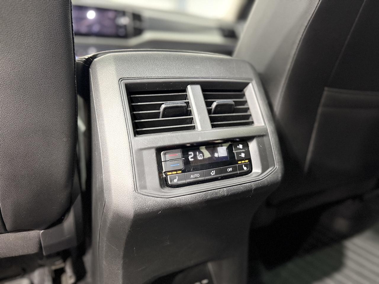 2023 Volkswagen Atlas EXECLINE Photo