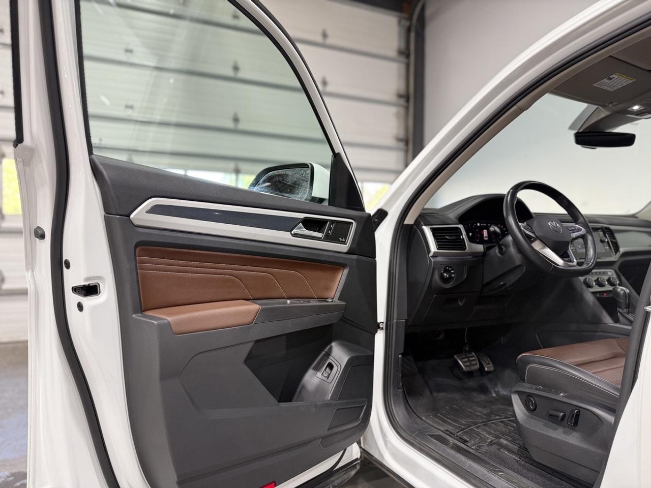 2023 Volkswagen Atlas EXECLINE Photo