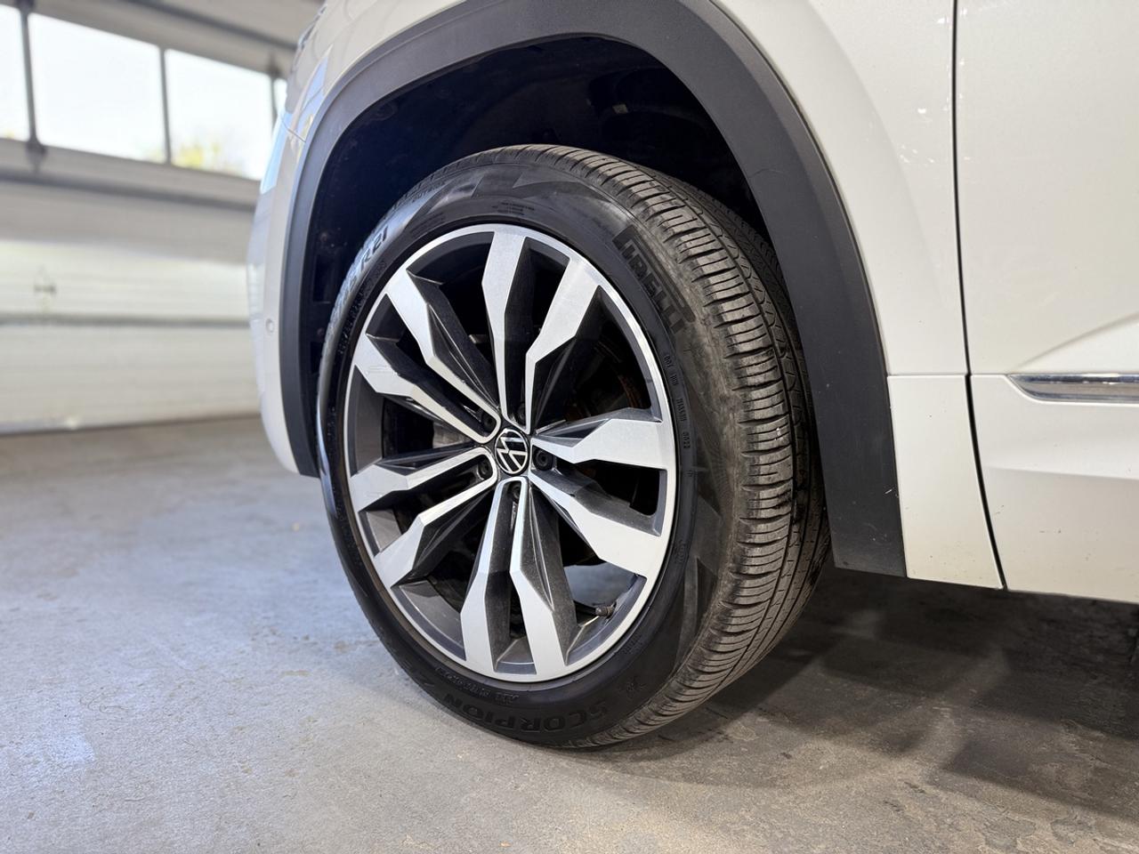 2023 Volkswagen Atlas EXECLINE Photo