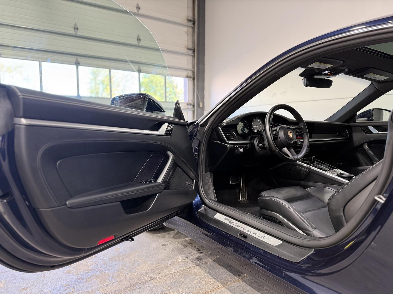 2020 Porsche 911 Carrera 4S Photo