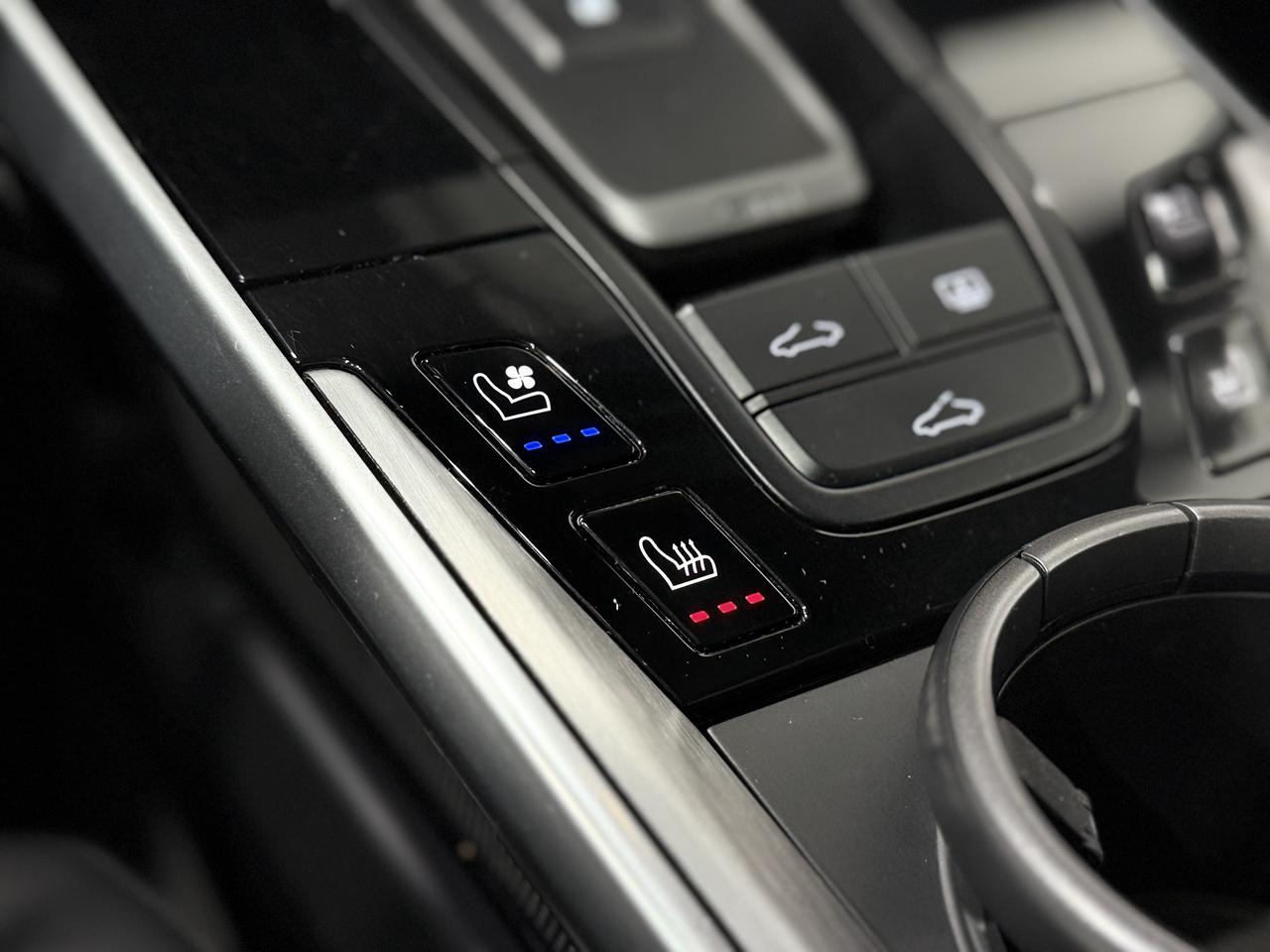 2020 Porsche 911 Carrera 4S Photo