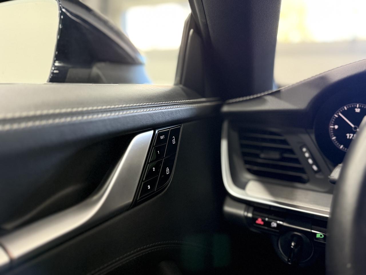 2020 Porsche 911 Carrera 4S Photo