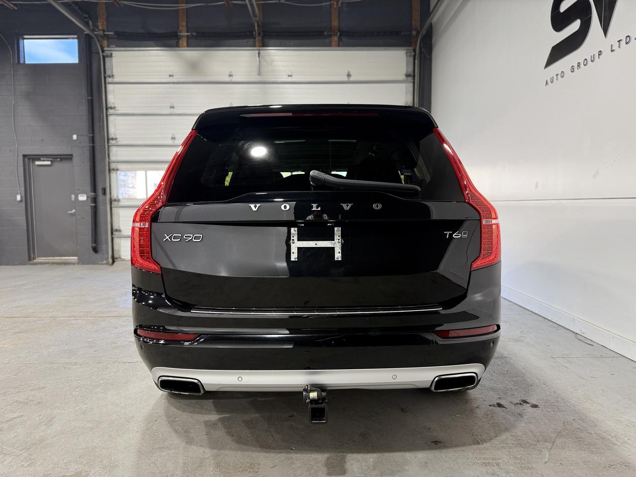 2021 Volvo XC90 T6 Momentum Photo