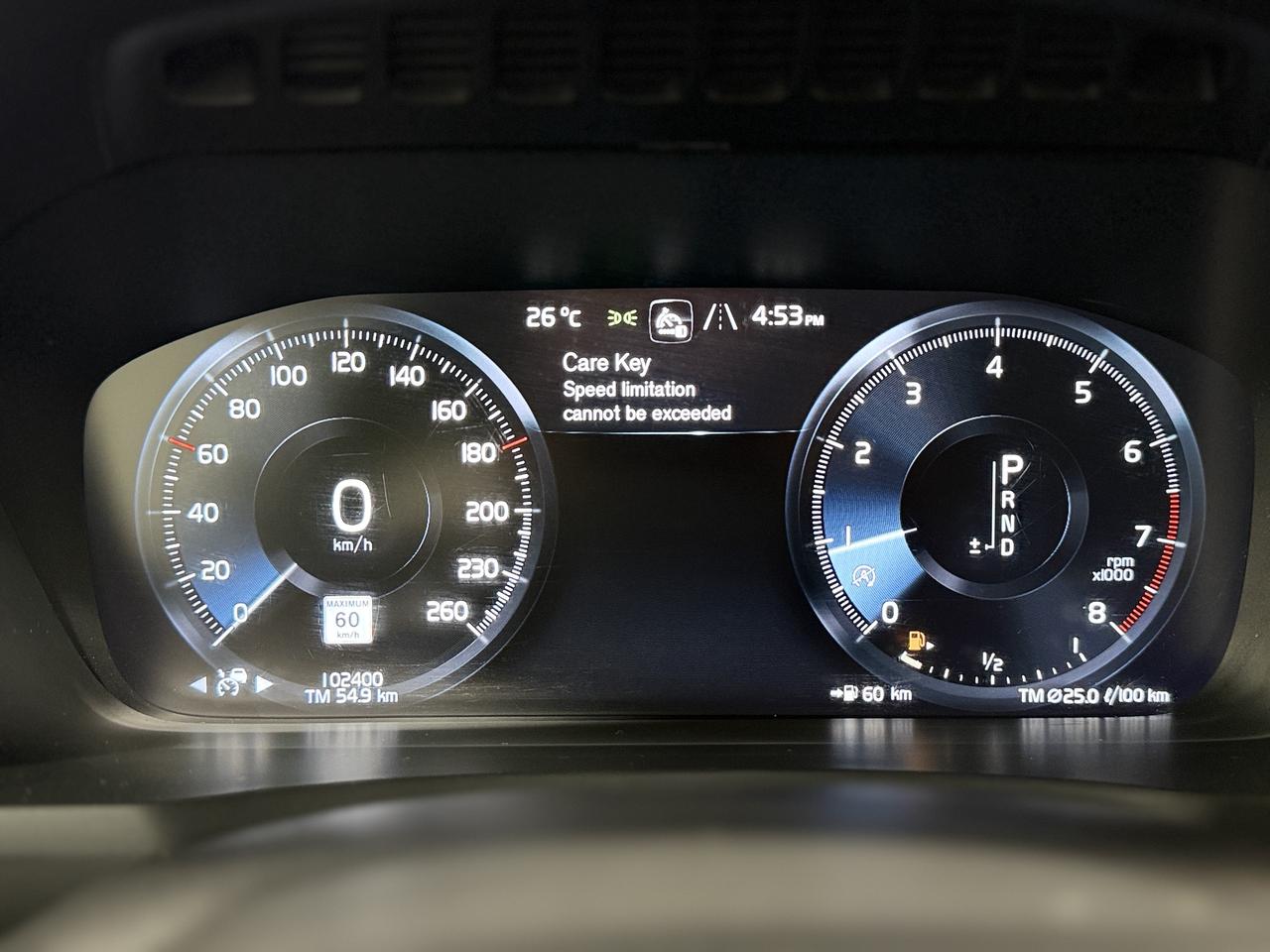 2021 Volvo XC90 T6 Momentum Photo