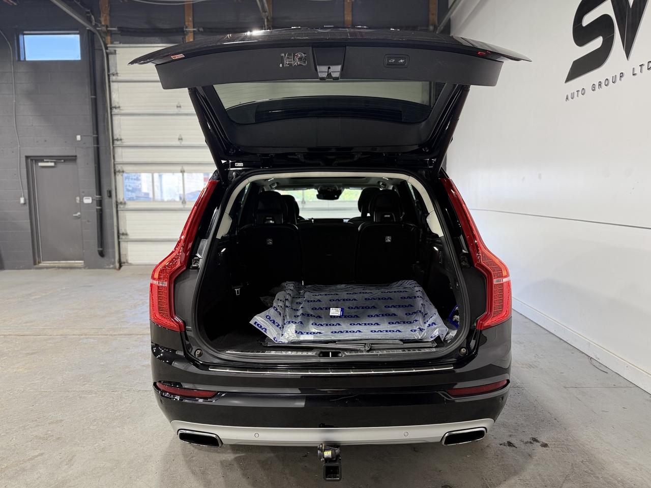 2021 Volvo XC90 T6 Momentum Photo