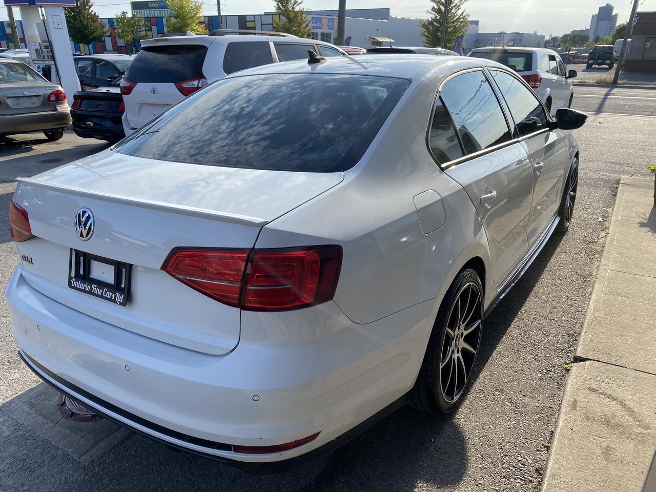 2017 Volkswagen Jetta GLI Photo