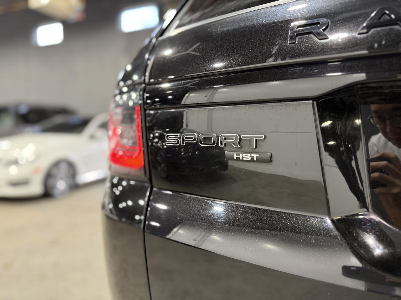 2020 Land Rover Range Rover Sport HST Photo