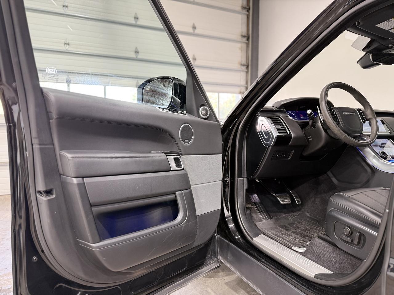 2020 Land Rover Range Rover Sport HST Photo