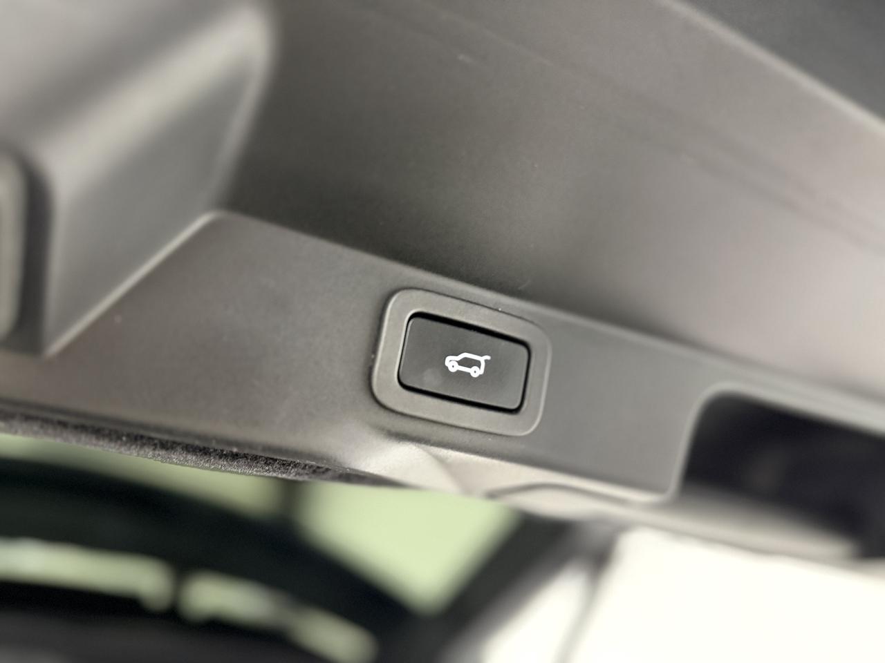 2020 Land Rover Range Rover Sport HST Photo