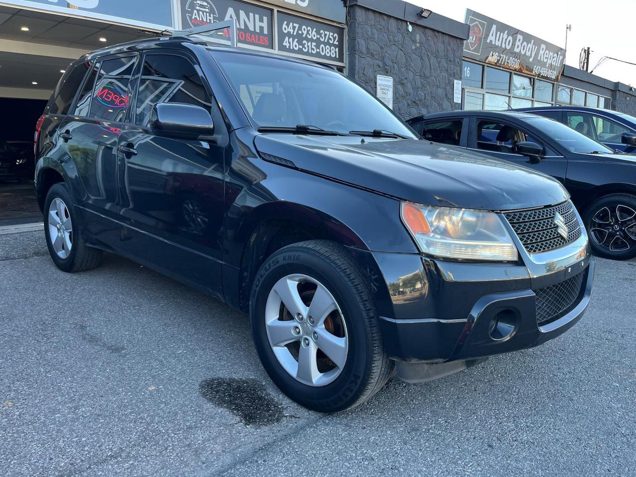 2010 Suzuki Grand Vitara Premium Photo