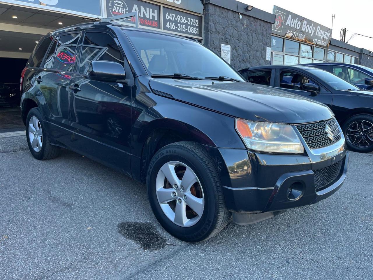 2010 Suzuki Grand Vitara Premium Photo1