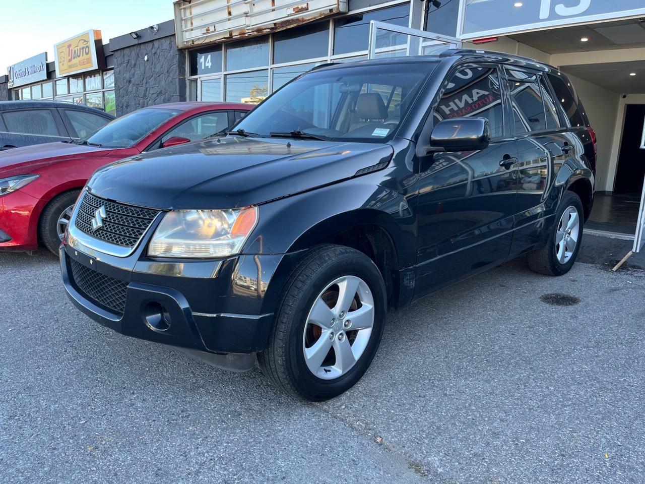 2010 Suzuki Grand Vitara Premium Photo0