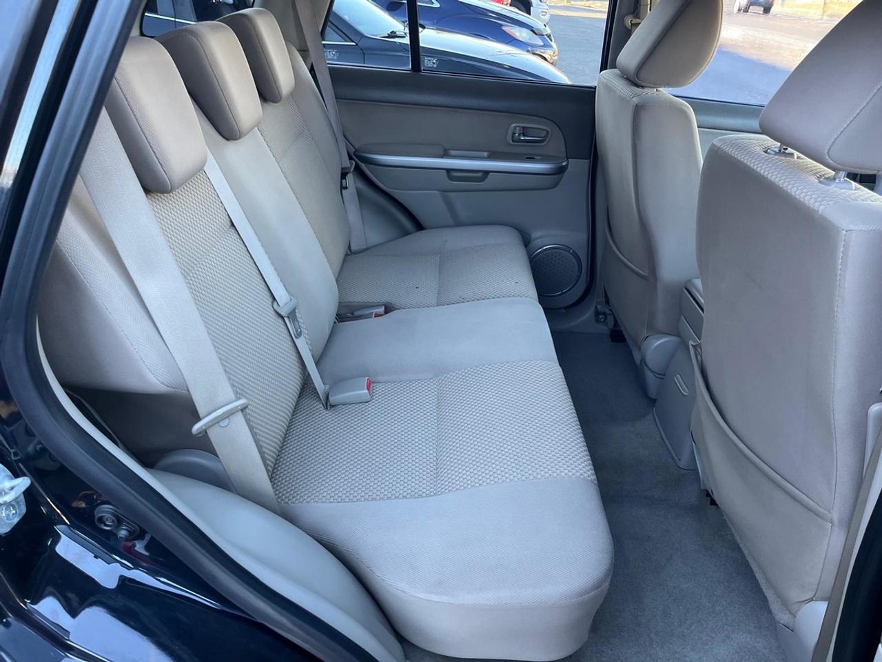 2010 Suzuki Grand Vitara Premium Photo