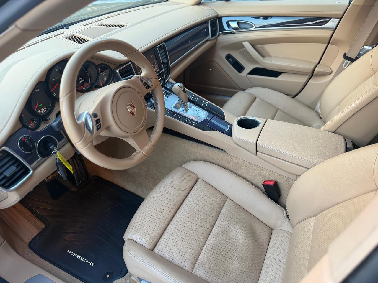 2012 Porsche Panamera 4/ONE OWNER/CLEAN CARFAX Photo