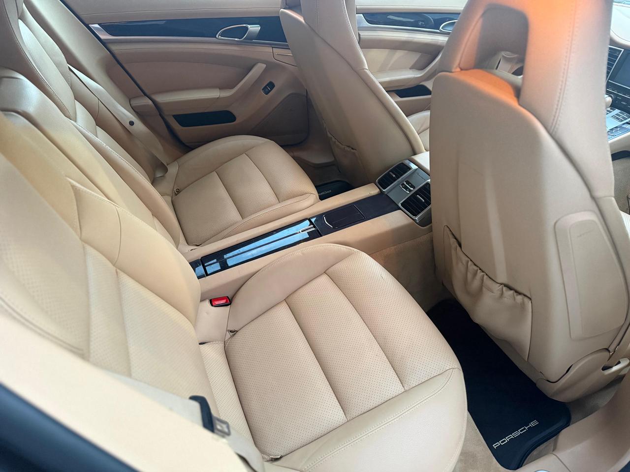 2012 Porsche Panamera 4/ONE OWNER/CLEAN CARFAX Photo