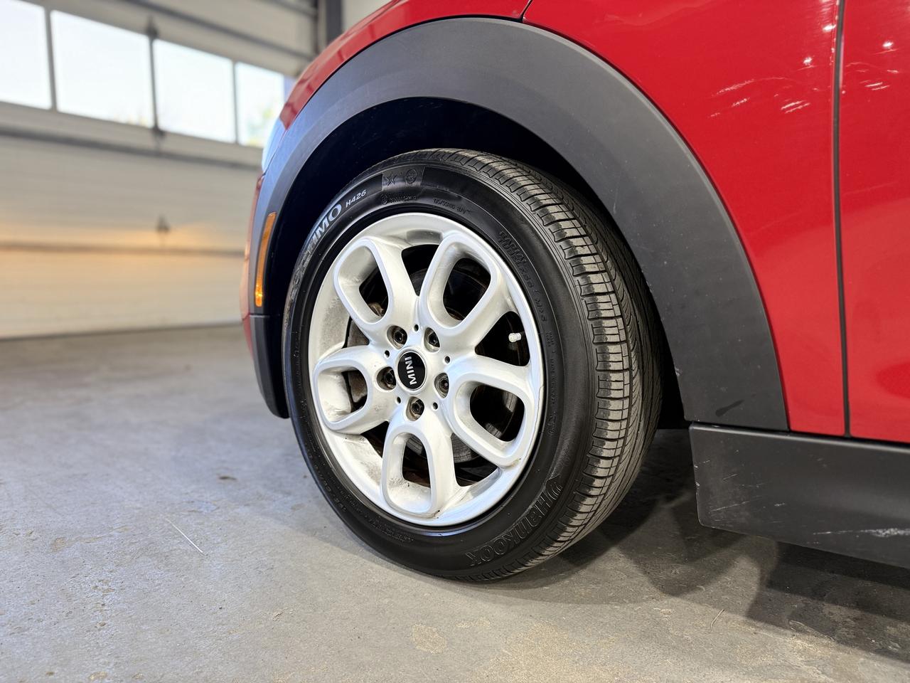 2019 MINI 3-Door Cooper S Photo