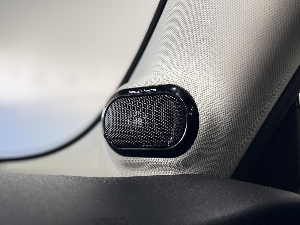 2019 MINI 3-Door Cooper S Photo