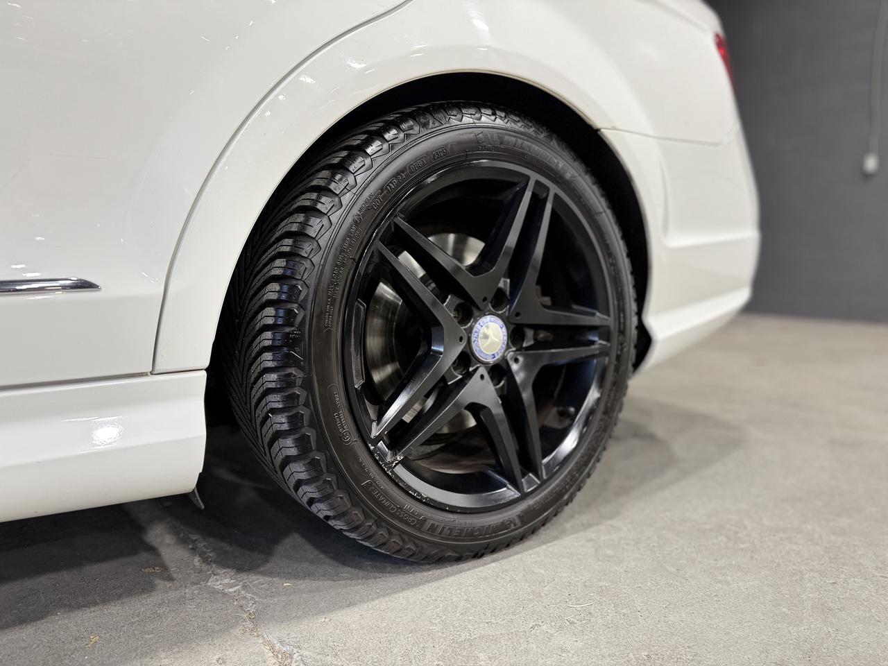 2013 Mercedes-Benz C-Class C300 4MATIC Photo