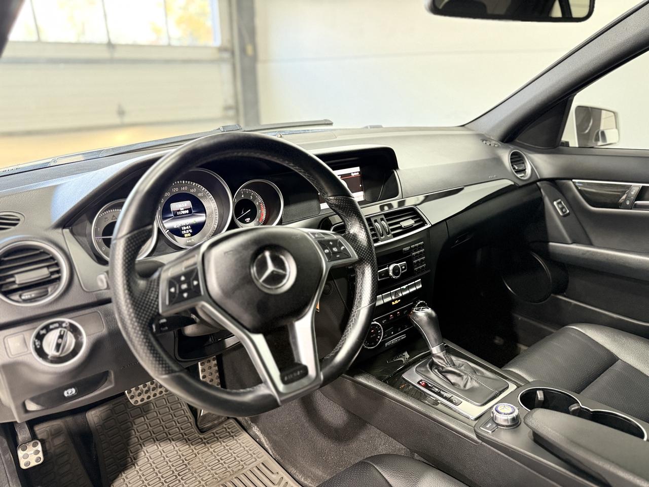 2013 Mercedes-Benz C-Class C300 4MATIC Photo