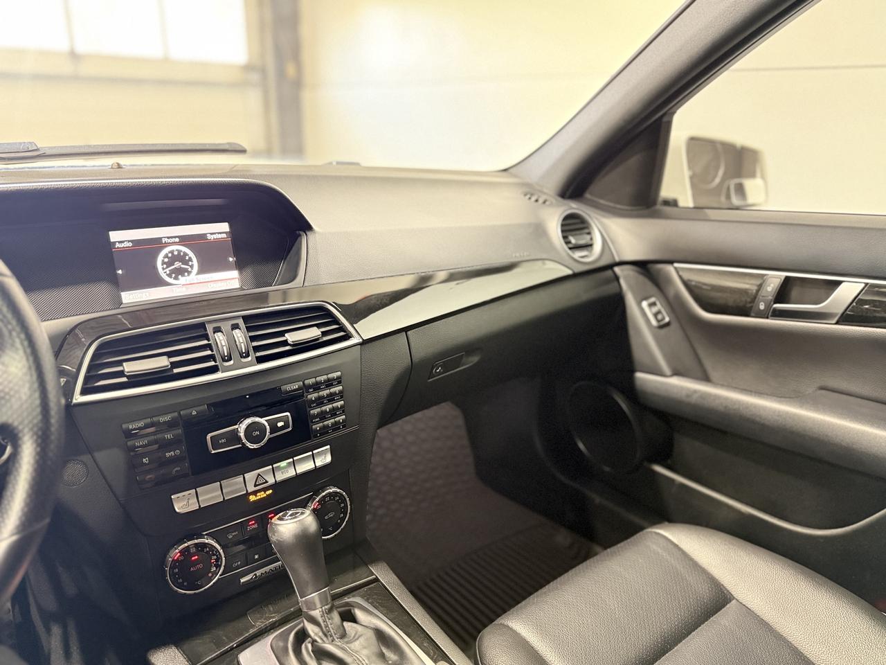 2013 Mercedes-Benz C-Class C300 4MATIC Photo