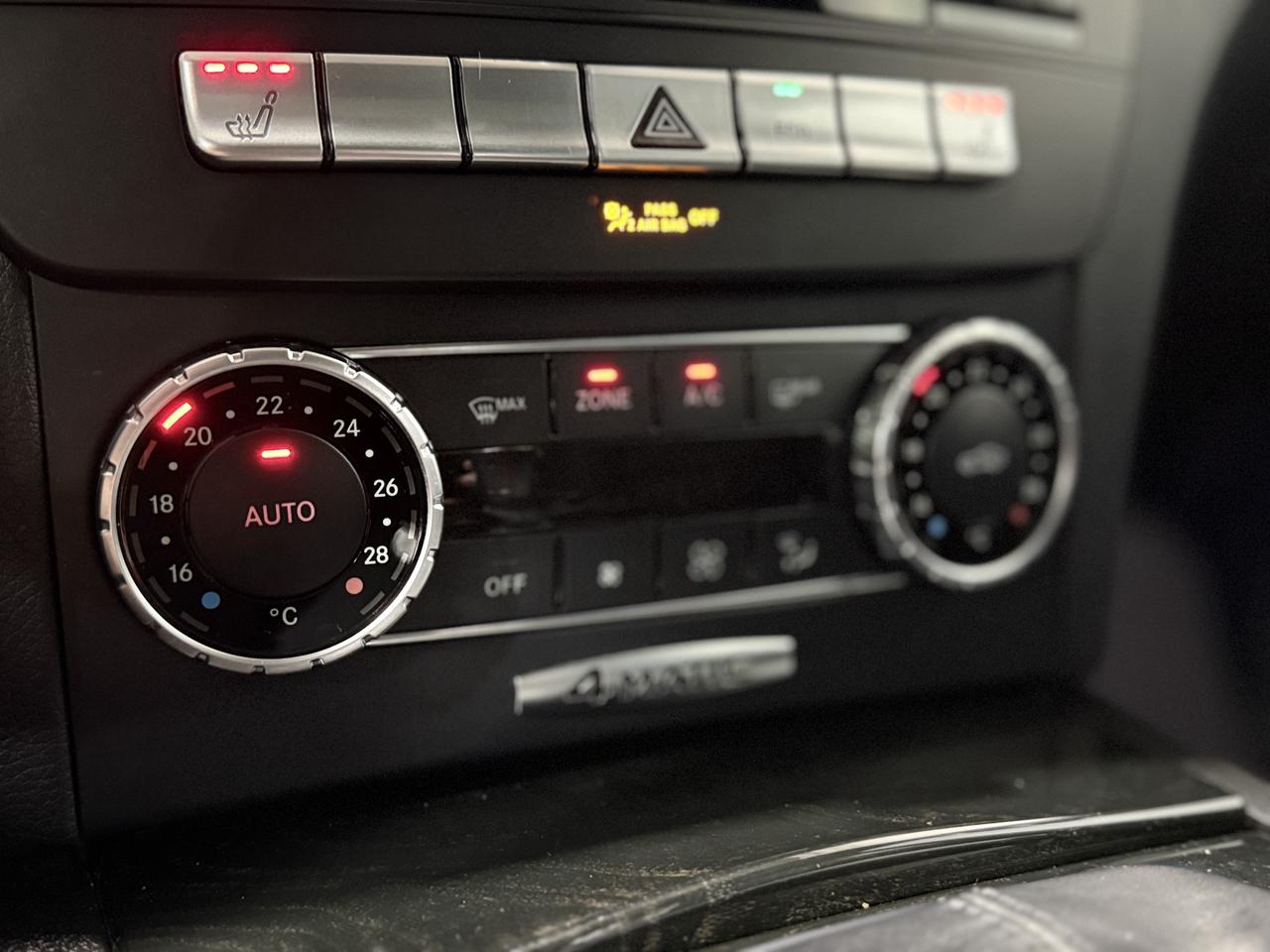 2013 Mercedes-Benz C-Class C300 4MATIC Photo