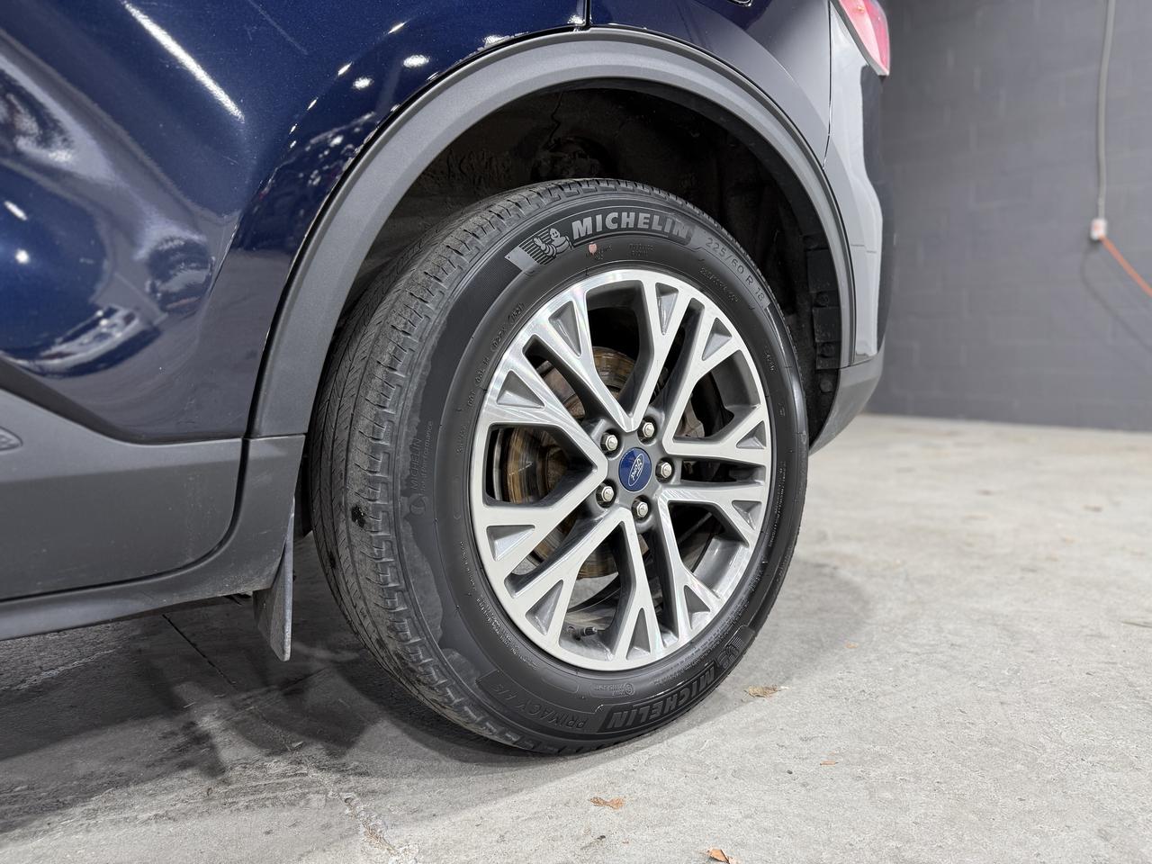 2021 Ford Escape SEL Photo