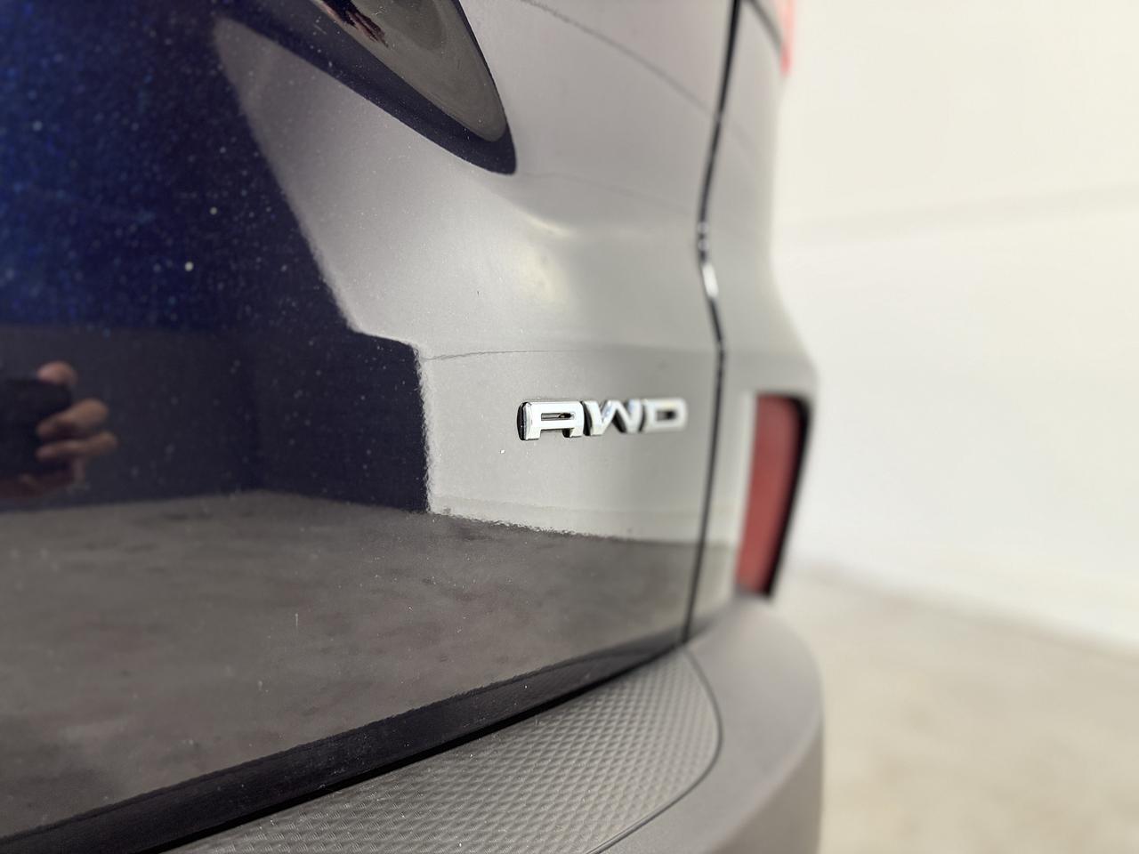 2021 Ford Escape SEL Photo