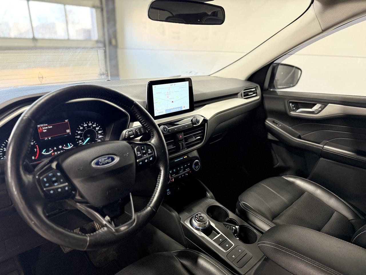 2021 Ford Escape SEL Photo