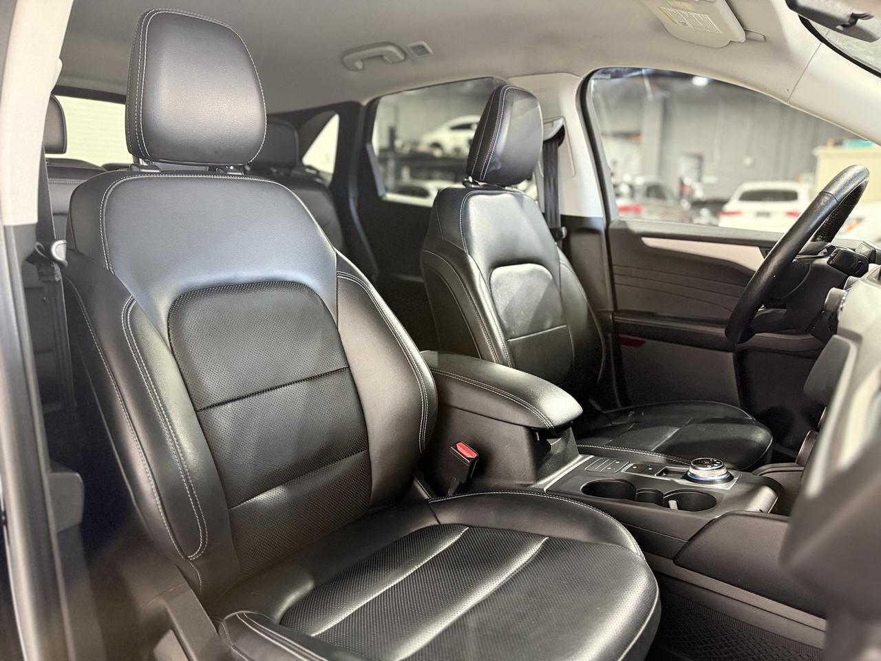 2021 Ford Escape SEL Photo