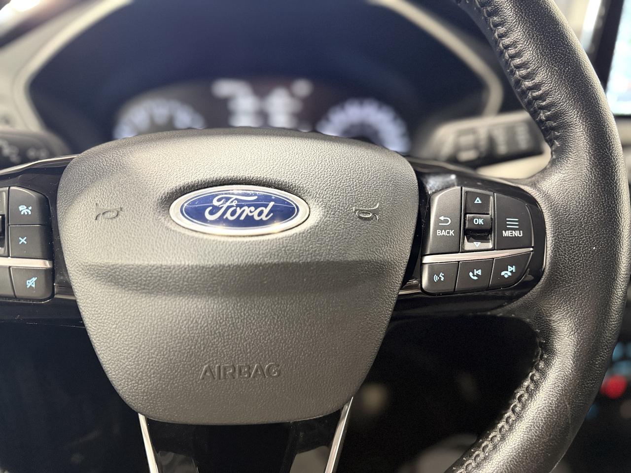2021 Ford Escape SEL Photo