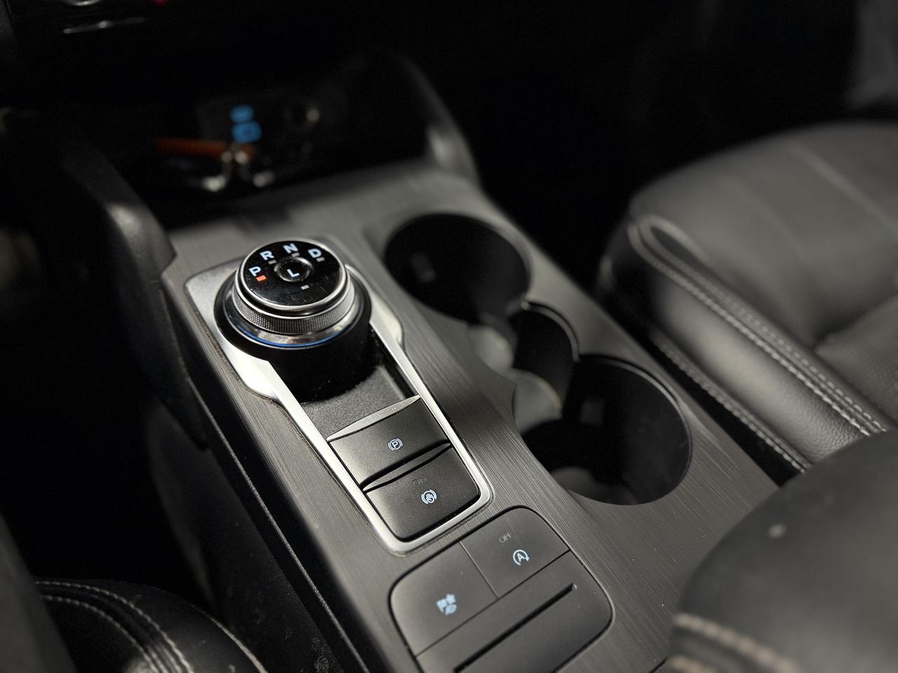 2021 Ford Escape SEL Photo