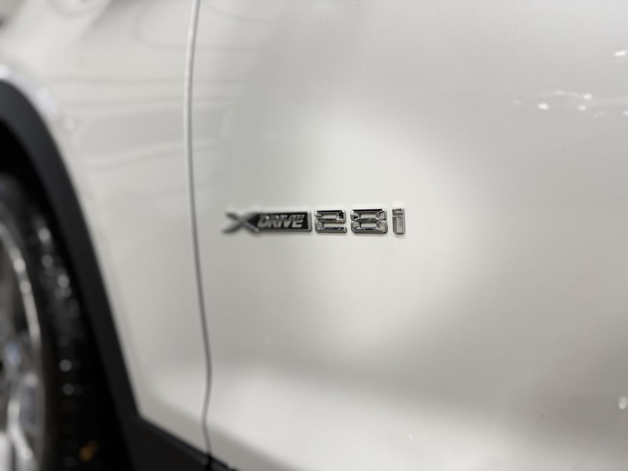 2016 BMW X3 xDrive28i Photo